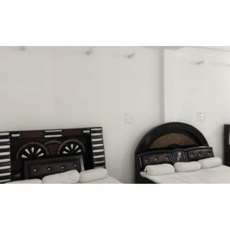 Hotel Shri Nivasa Inn, Kothi Godarpura 外观 照片